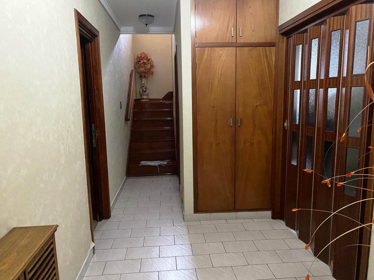 Casa De 4amb  En Dos Plantas  Con Patio, Balcon Aterrazado Al C/fte  Y  Cochera Para 2 Autos  