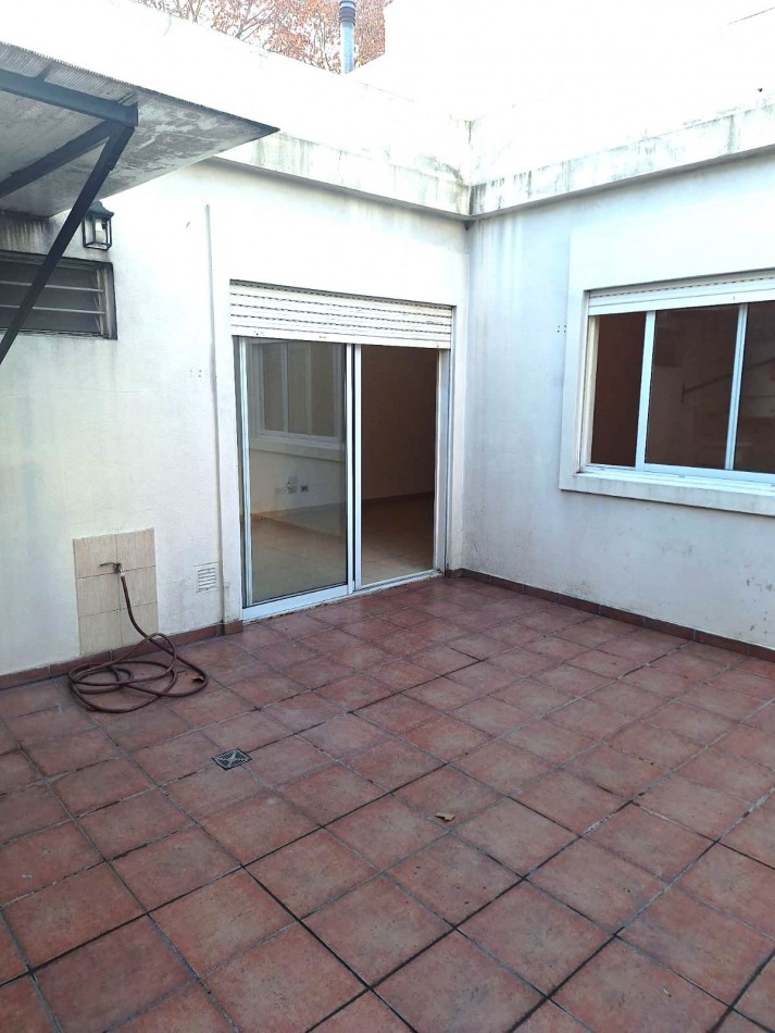 PH de 2 amb con Patio "NO SE ACEPTA MASCOTAS"