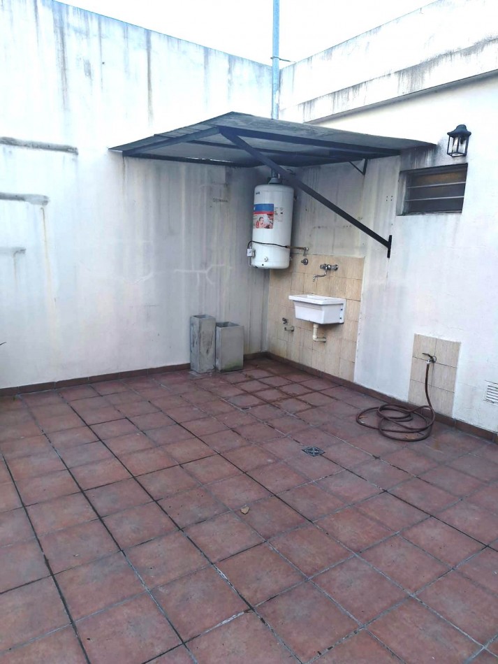 PH de 2 amb con Patio "NO SE ACEPTA MASCOTAS"
