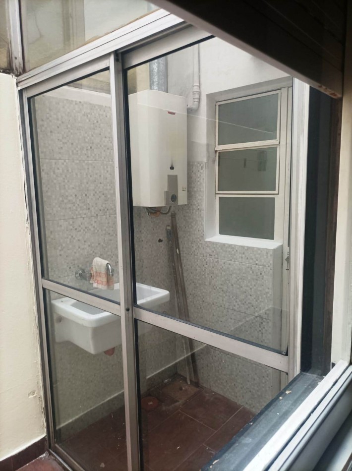 Departamento de 2 amb Planta Baja al Frente con Patio