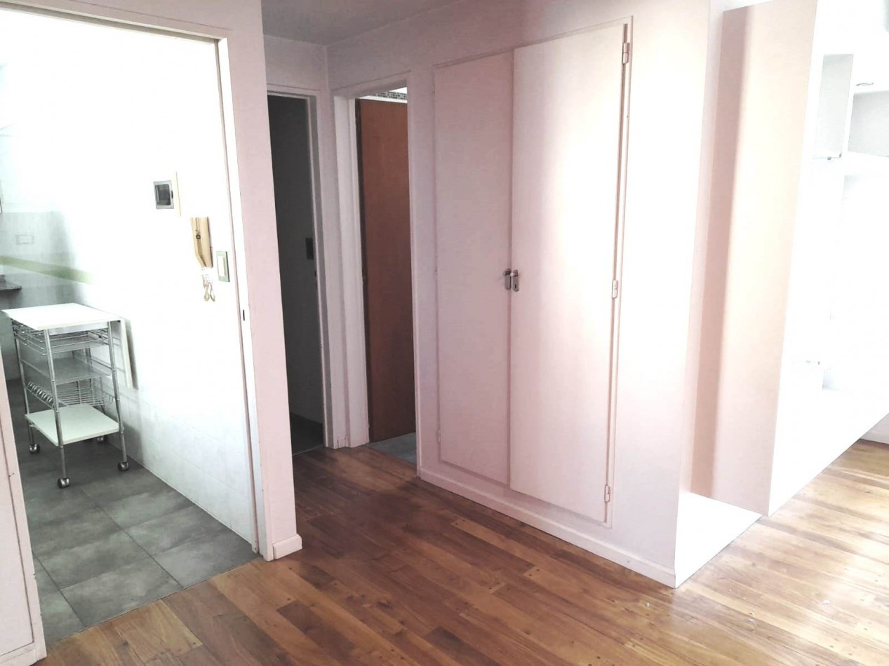 Departamento de 2 amb  con Balcon y Cochera fija