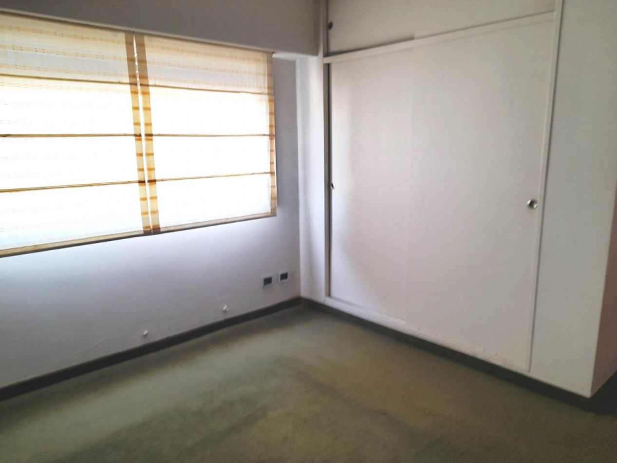 Departamento de 2 amb  con Balcon y Cochera fija