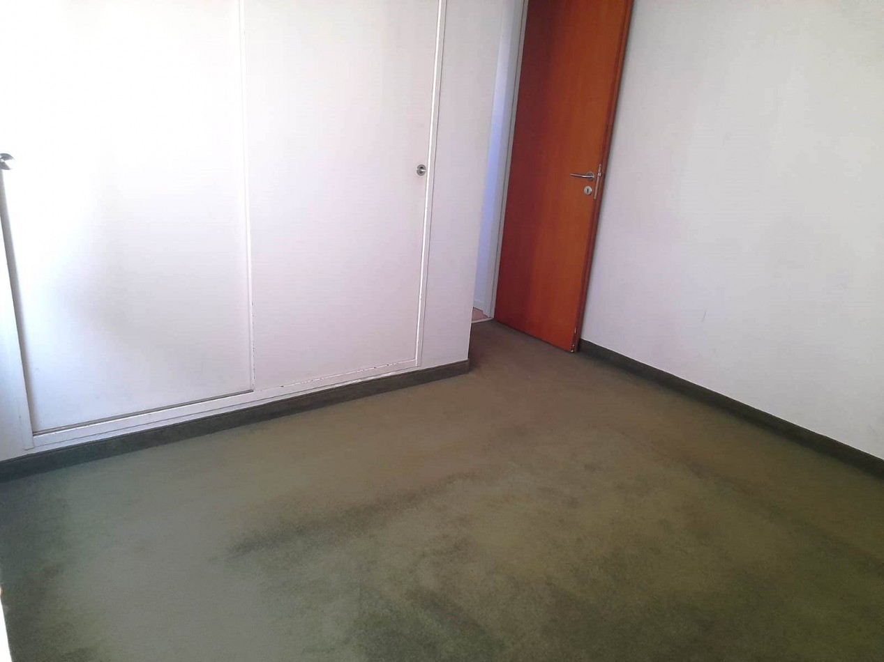 Departamento de 2 amb  con Balcon y Cochera fija