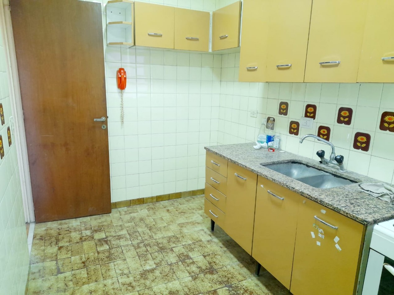 Departamento De 4 Amb Al Frente Con Balcon - Semi Piso-