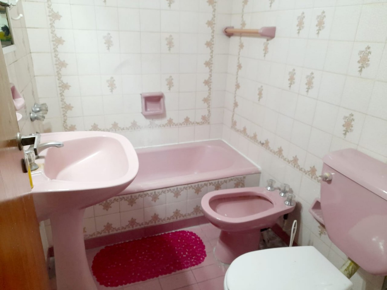 Departamento De 4 Amb Al Frente Con Balcon - Semi Piso-