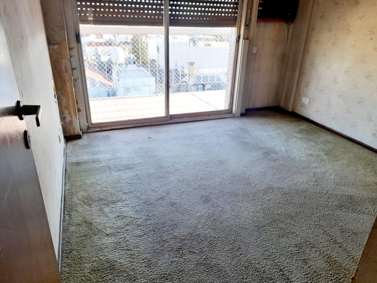 Departamento De 4 Amb Al Frente Con Balcon - Semi Piso-