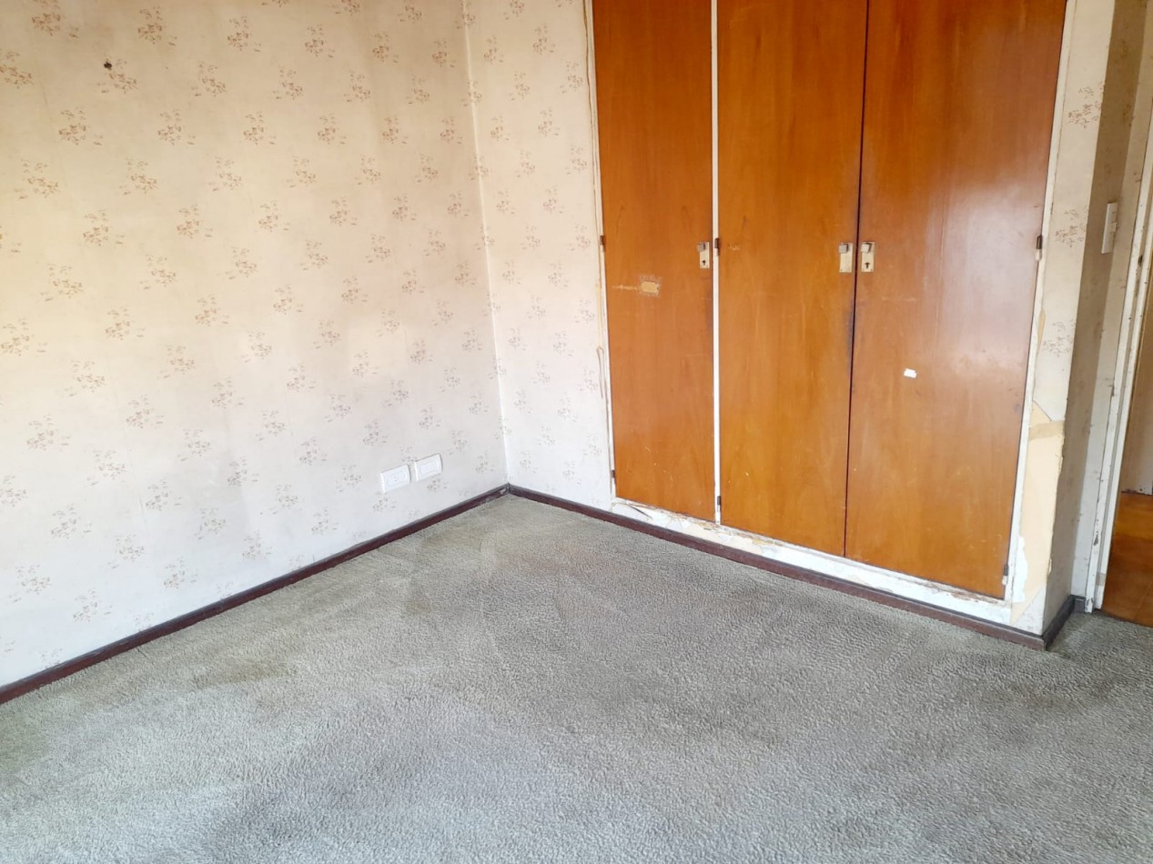 Departamento De 4 Amb Al Frente Con Balcon - Semi Piso-