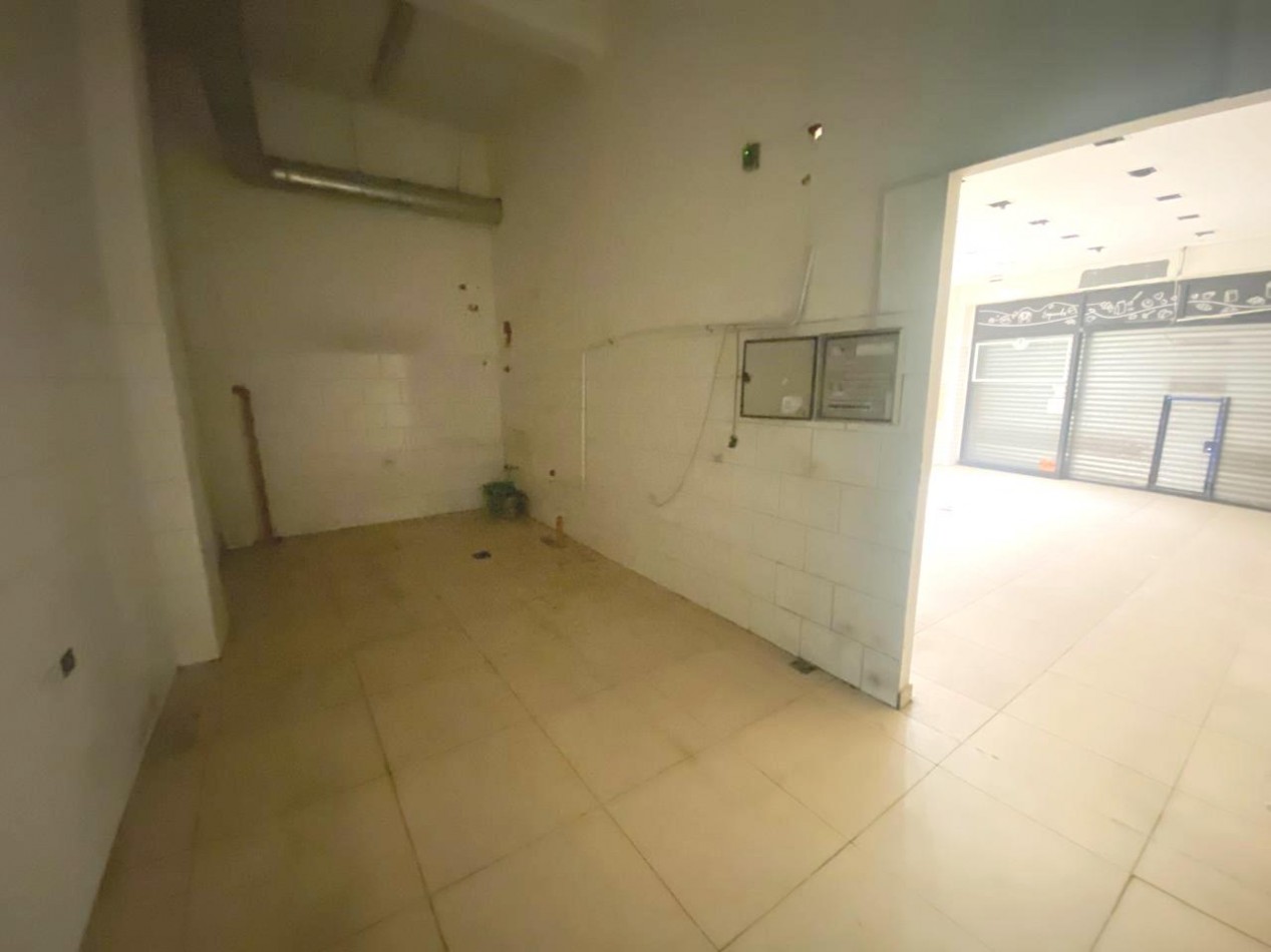 LOCAL COMERCIAL CON DEPOSITO