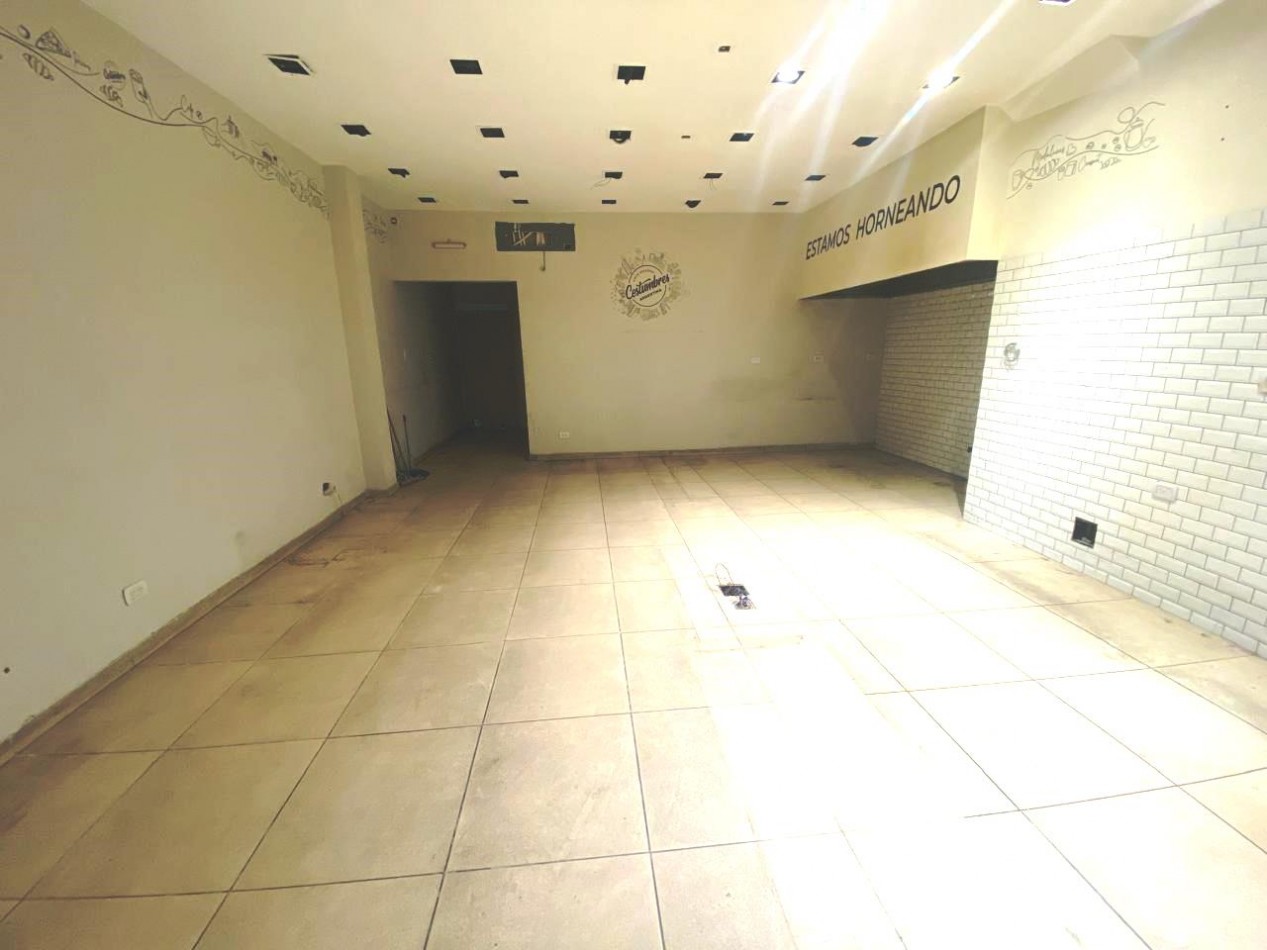 LOCAL COMERCIAL CON DEPOSITO