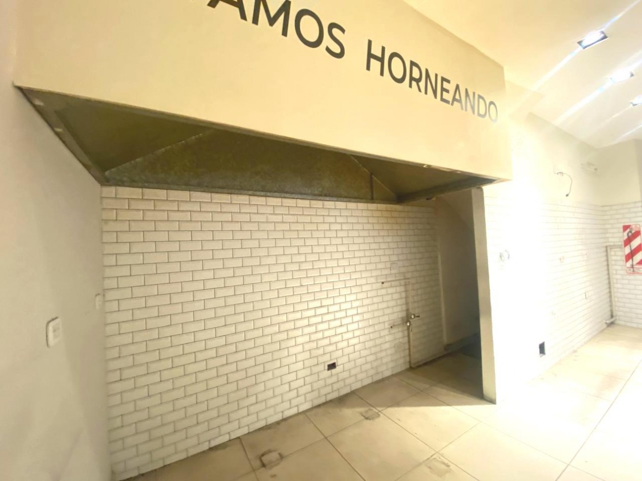 LOCAL COMERCIAL CON DEPOSITO