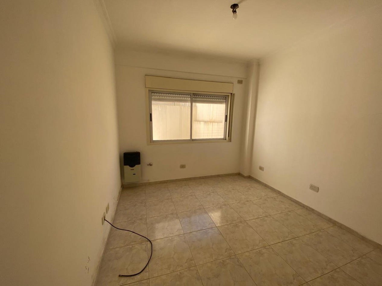 DEPARTAMENTO 2AMB  MONTE CASTRO