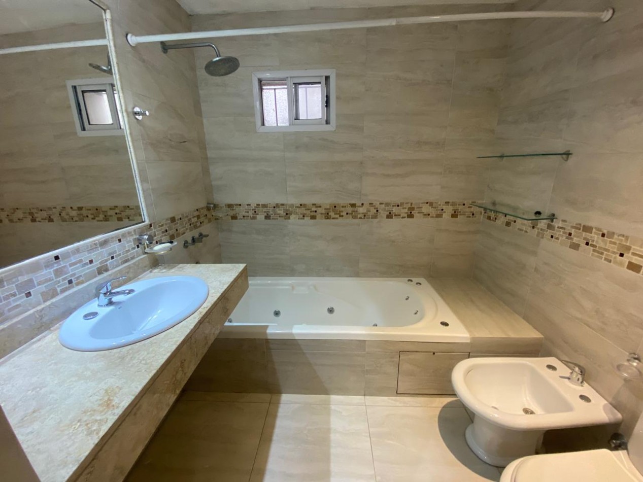 Casa 3 Amb  Villa Devoto "RESERVADA"