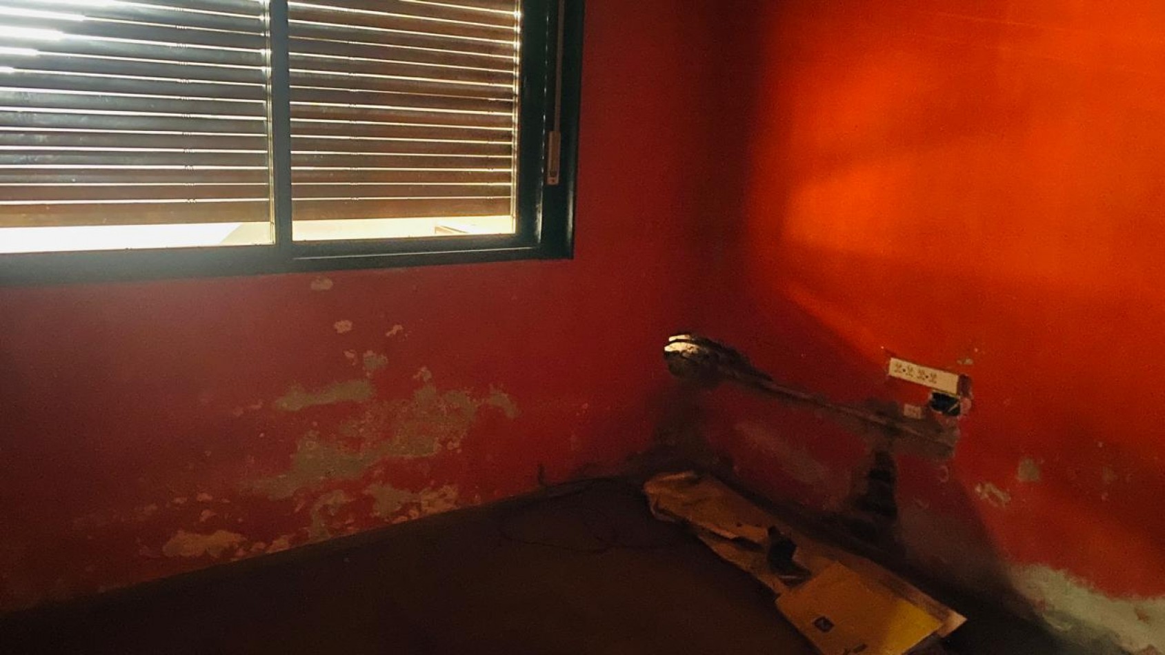 CASA 4 AMB PARA DEMOLER Y/ O REFACCIONAR MONTE CASTRO