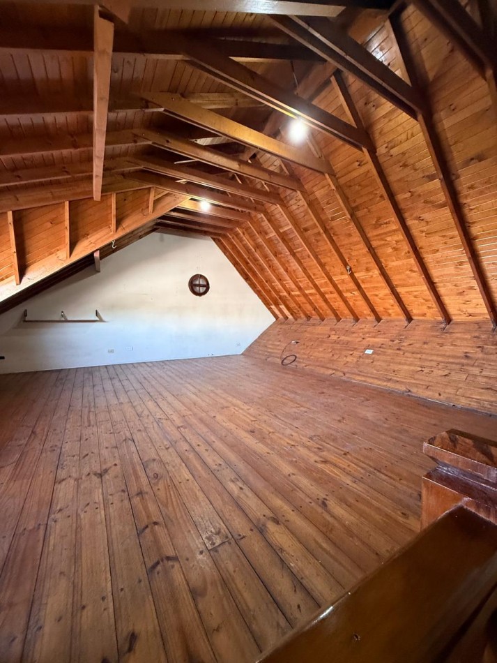 CASA 5 AMB CON DEPENDENCIA Y GARAGE  VILLA DEVOTO- APTO USO COMERCIAL