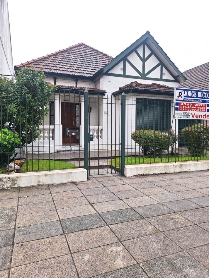 CASA EN VENTA 4 AMBIENTES VILLA DEVOTO