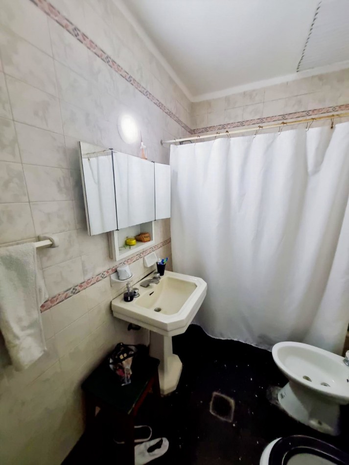 CASA 3 AMBIENTES CON LOCAL VILLA DEVOTO