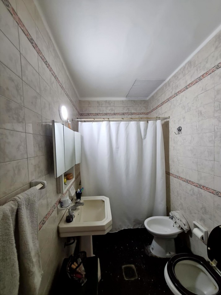 CASA 3 AMBIENTES CON LOCAL VILLA DEVOTO