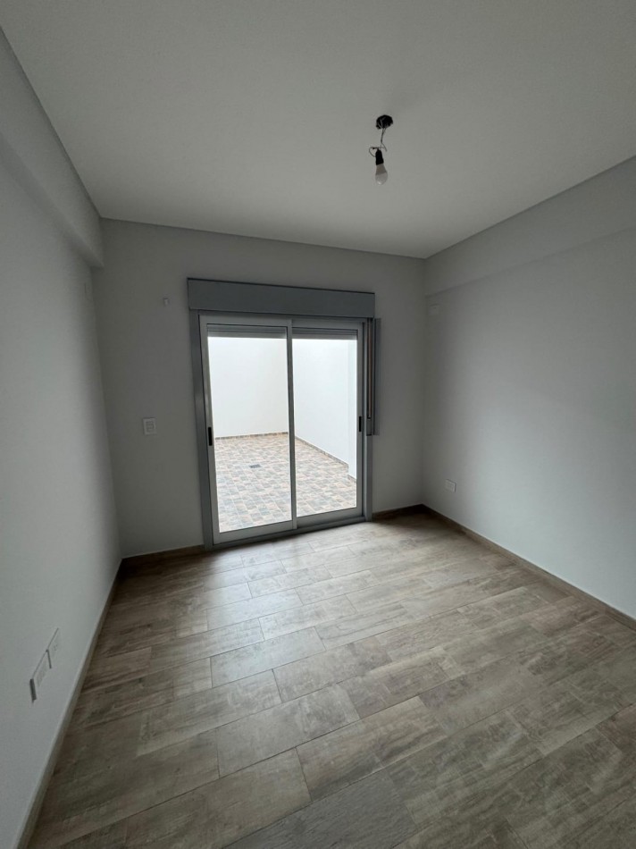 DEPARTAMENTO 2 AMBIENTES CON BALCON Y PATIO A ESTRENAR "VILLA DEL PARQUE"