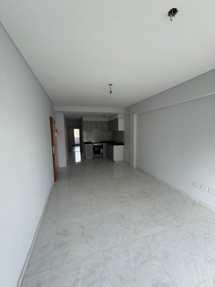 DEPARTAMENTO 2 AMBIENTES AL FRENTE CON BALCON A ESTRENAR "VILLA DEL PARQUE"