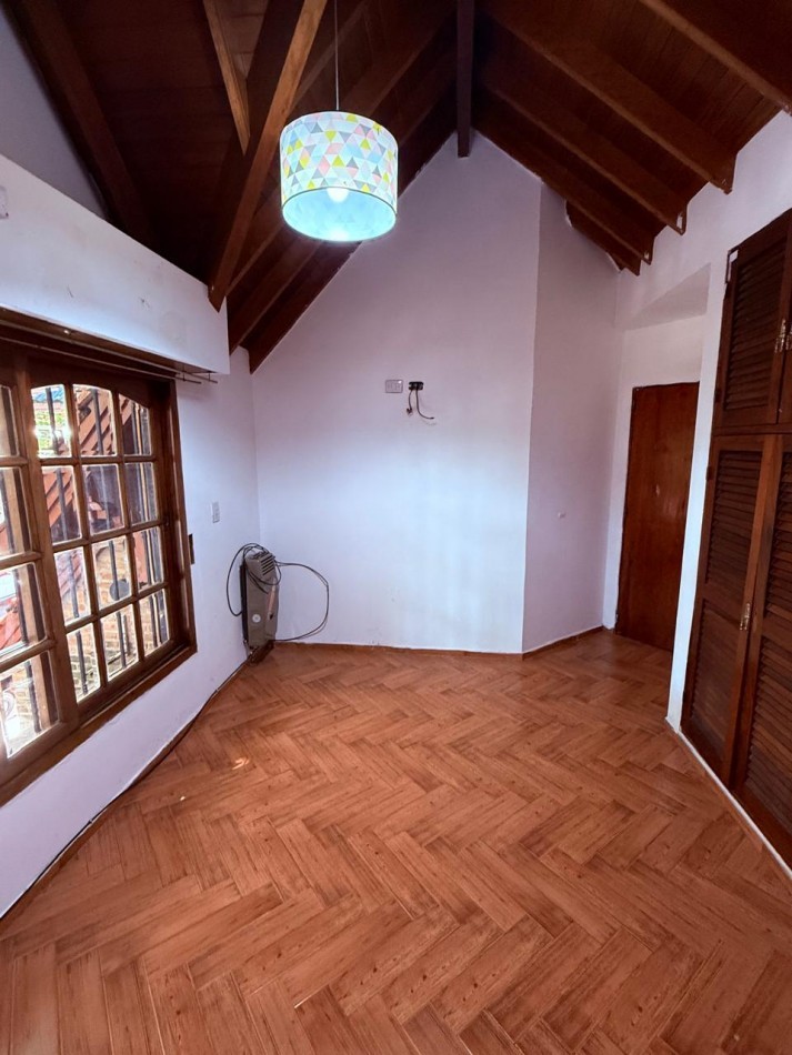 CASA 5 AMB CON DEPENDENCIA Y GARAGE  VILLA DEVOTO