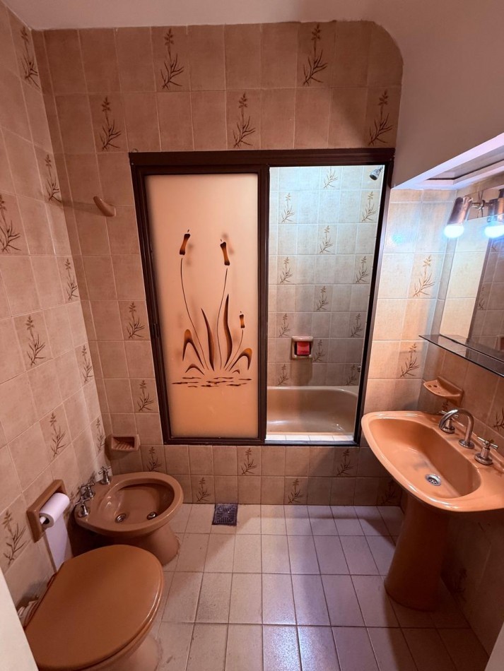 CASA 5 AMB CON DEPENDENCIA Y GARAGE  VILLA DEVOTO