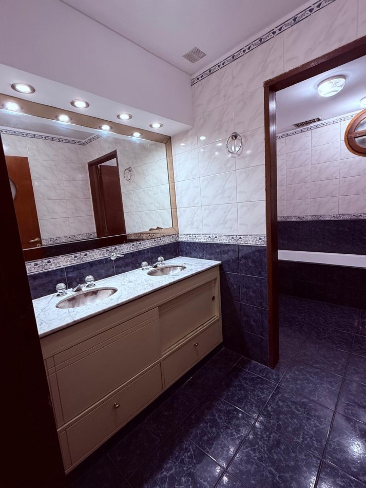 CASA 5 AMB CON DEPENDENCIA Y GARAGE  VILLA DEVOTO