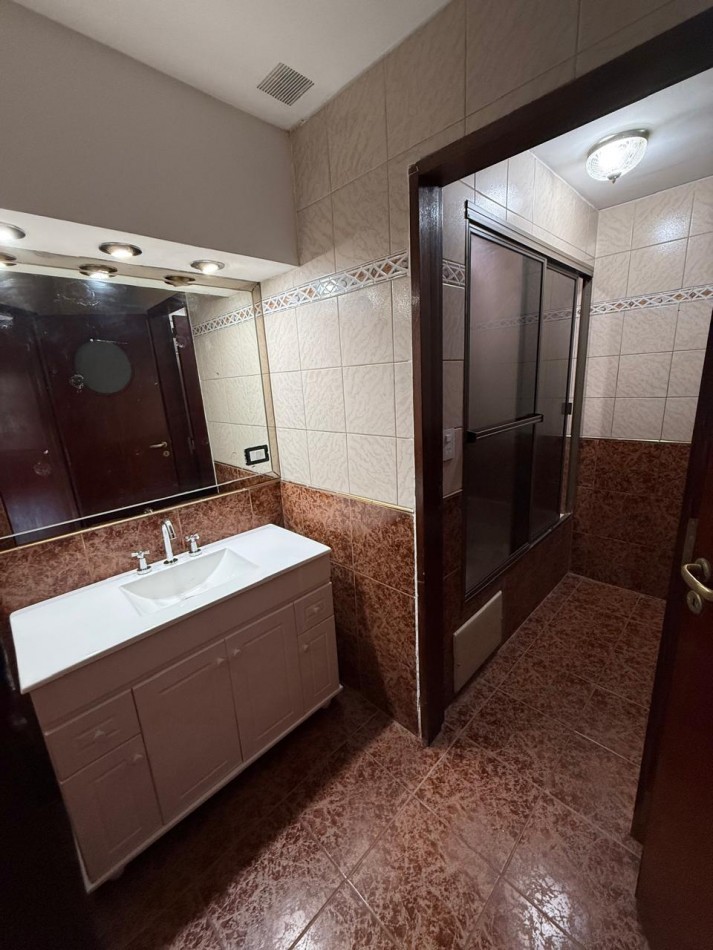 CASA 5 AMB CON DEPENDENCIA Y GARAGE  VILLA DEVOTO