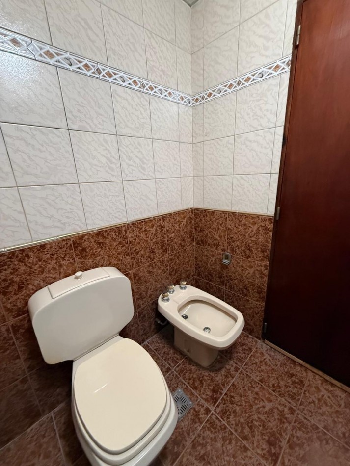 CASA 5 AMB CON DEPENDENCIA Y GARAGE  VILLA DEVOTO