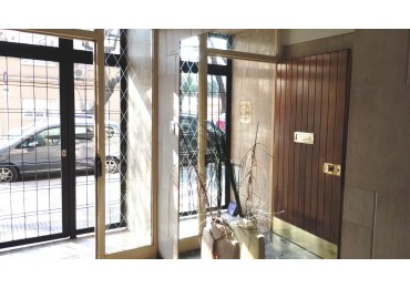 Departamento de 2 amb Planta Baja al Frente con Patio