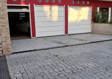 Garage   Monte Castro